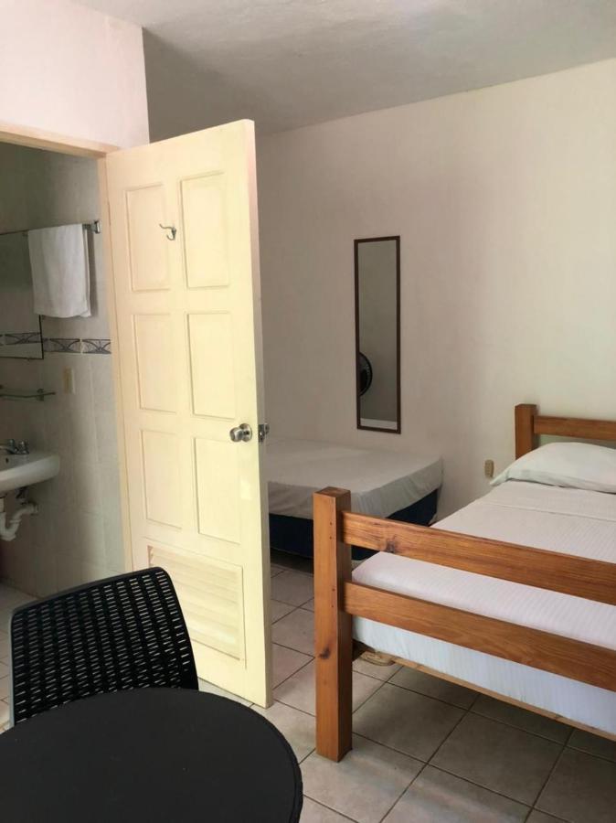 Sunshine Hotel Little Corn Island