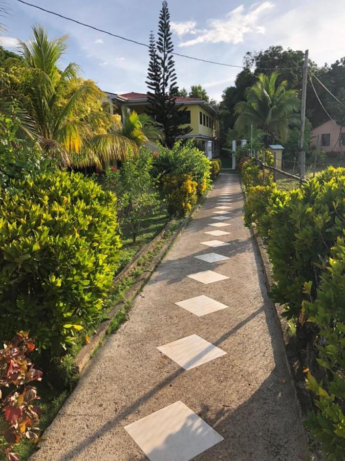 Hotel Sunshine Little Corn Island